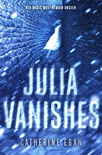 Imagen de archivo de Julia Vanishes a la venta por Better World Books: West