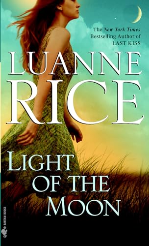 Beispielbild fr Light of the Moon [Mass Market Paperback] Rice, Luanne zum Verkauf von TheJunkStore