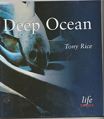 9780565091507: Deep Ocean (Life S.)