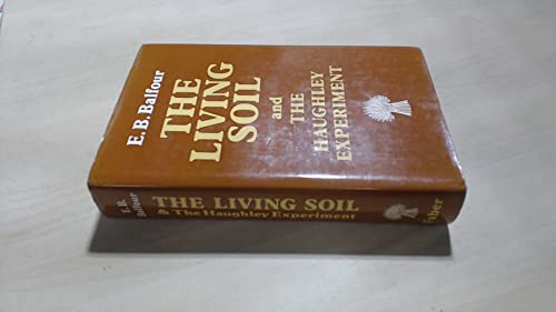 9780571107131: Living Soil