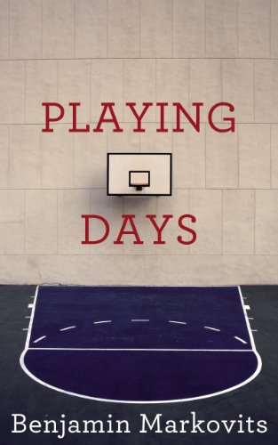 Imagen de archivo de Playing Days a la venta por WorldofBooks