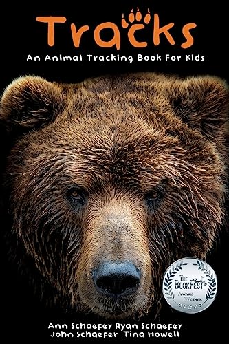 Imagen de archivo de Tracks: An Animal Tracking Book for Kids a la venta por ThriftBooks-Atlanta