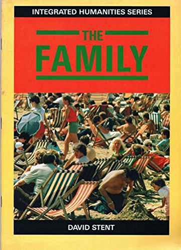 9780582025127: The Family (Integrated humanities)