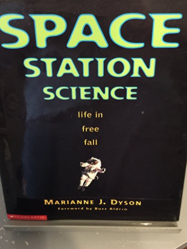 9780590058896: Space Station Science: Life in Free Fall