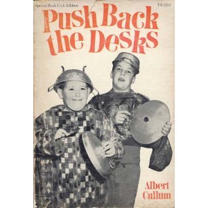 Imagen de archivo de Push back the desks a la venta por ThriftBooks-Atlanta