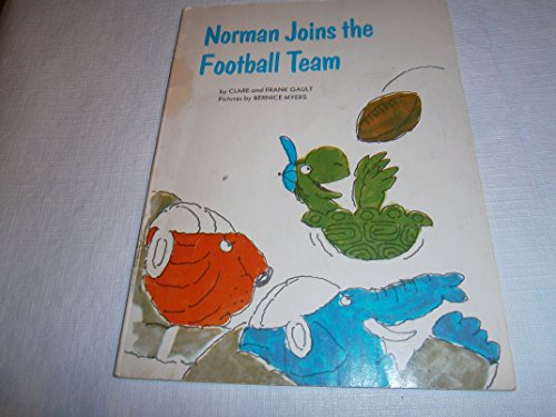 9780590099318: Norman Joins the Football Team