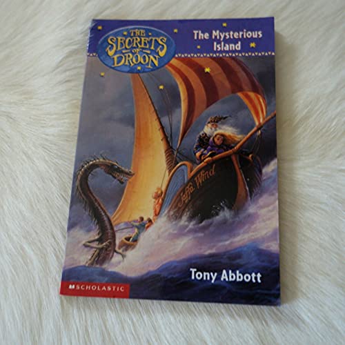 Imagen de archivo de The Mysterious Island (Secrets of Droon #3) a la venta por Gulf Coast Books