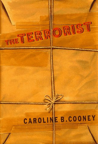 9780590228534: The Terrorist