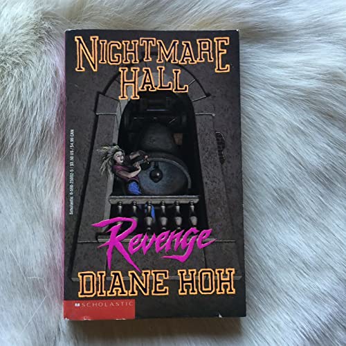 9780590250825: Revenge (Nightmare Hall)