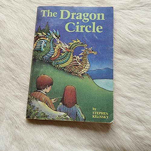 9780590300698: Dragon Circle