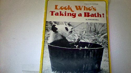 Beispielbild fr Look Who's Taking a Bath zum Verkauf von Wonder Book