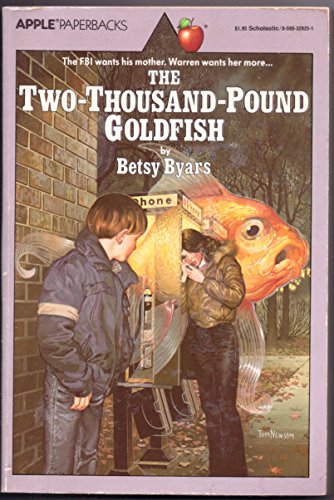 9780590329255: Two-Thousand Pound Goldfish