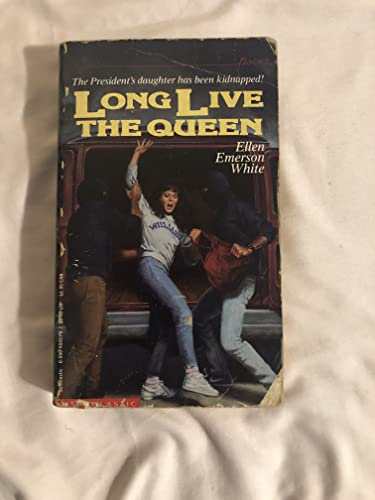 Imagen de archivo de Long Live the Queen a la venta por -OnTimeBooks-