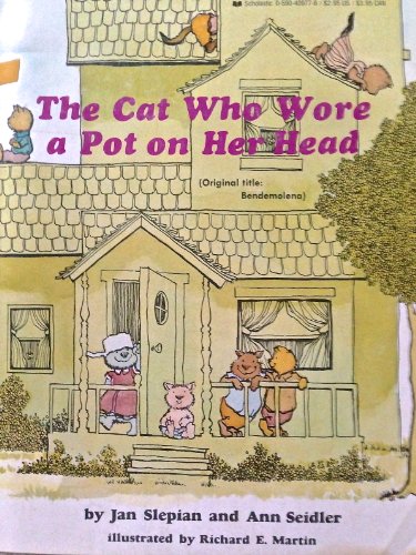 Stock image for The Cat Who Wore a Pot on Her Head for sale by Your Online Bookstore