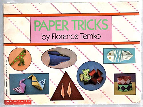 Imagen de archivo de Paper Tricks a la venta por SecondSale