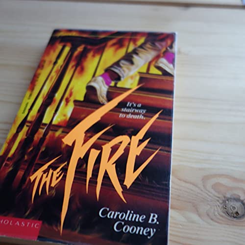 9780590416412: The Fire (Losing Christina)