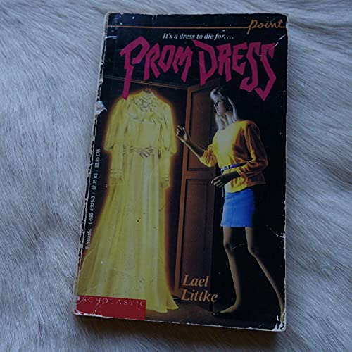 Beispielbild fr Prom Dress zum Verkauf von ThriftBooks-Atlanta