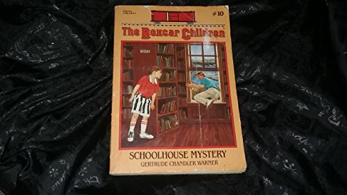 9780590426756: Schoolhouse Mystery (Boxcar Children, Book 10)