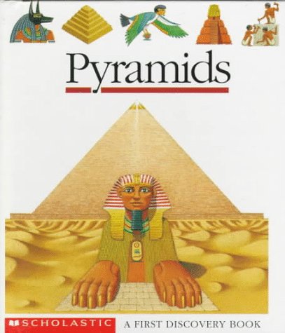 9780590427869: Pyramids (First Discovery Books)