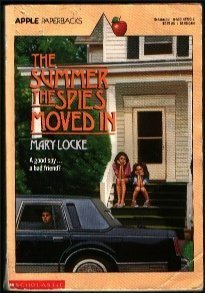 9780590437233: The Summer the Spies Moved in (An Apple Paperback)
