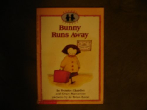9780590449328: Bunny Runs Away (School Friends Series)