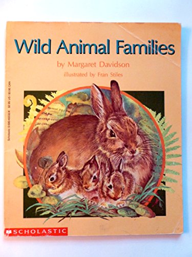 Imagen de archivo de Wild Animal Families a la venta por Better World Books