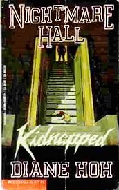 9780590568678: Kidnapped (Nightmare Hall #27)