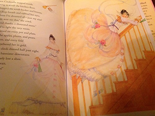 Beispielbild fr Cinderella's Dress zum Verkauf von Wonder Book