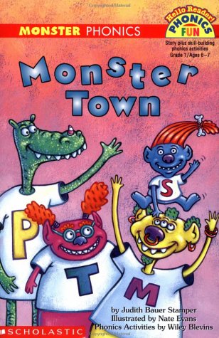 9780590762656: Monster Town: Monster Phonics (Hello Reader! Phonics Fun)