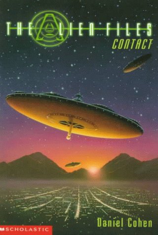 Beispielbild fr Contact (Alien Files) (No. 1) zum Verkauf von Wonder Book