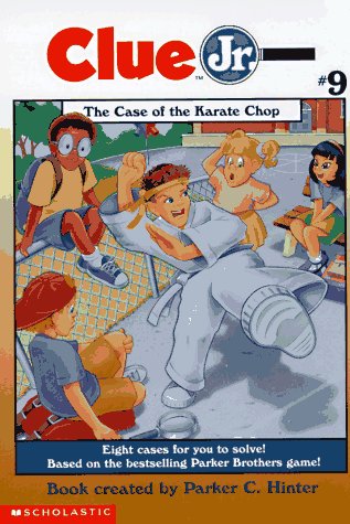 Imagen de archivo de The Case of the Karate Chop (Clue Jr. #9) a la venta por Gulf Coast Books