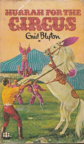 9780600321422: Hurrah for the Circus (Beaver Books)