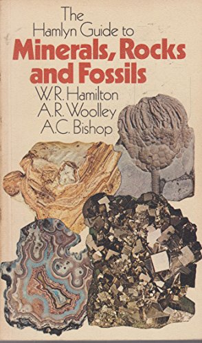 Beispielbild fr The Hamlyn Guide to Minerals, Rocks and Fossils zum Verkauf von AwesomeBooks