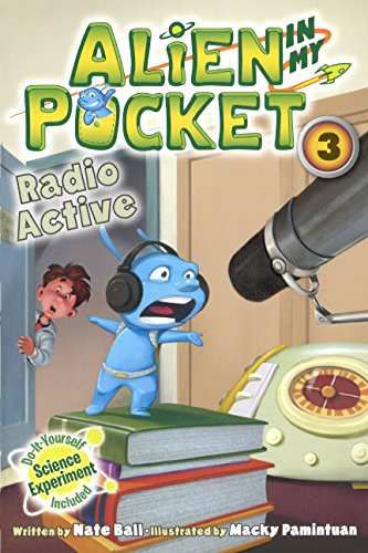 9780606353496: Radio Active (Alien in My Pocket)