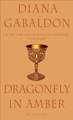Beispielbild fr Dragonfly In Amber (Turtleback School & Library Binding Edition) (Outlander) zum Verkauf von SecondSale