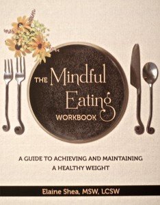 Beispielbild fr THE MINDFUL EATING WORKBOOK: A Guide to Achieving and Maintaining a Healthy Weight zum Verkauf von HPB-Ruby