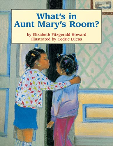 Imagen de archivo de What's in Aunt Mary's Room? a la venta por Once Upon A Time Books