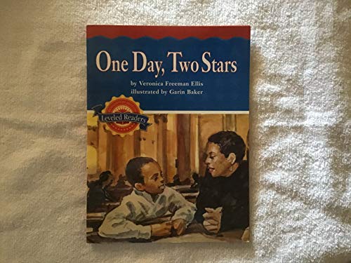 Imagen de archivo de One Day, Two Stars: Leveled Readers 4.2.4 a la venta por Wonder Book