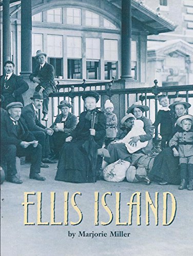 9780618481675: Ellis Island (Ways of Living Series) (Houghton Mifflin)