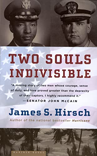9780618562107: Two Souls Indivisible: The Friendship That Saved Two POWs in Vietnam