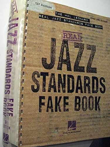 Imagen de archivo de The Hal Leonard Real Jazz Standards Fake Book: B Flat Edition a la venta por Wizard Books