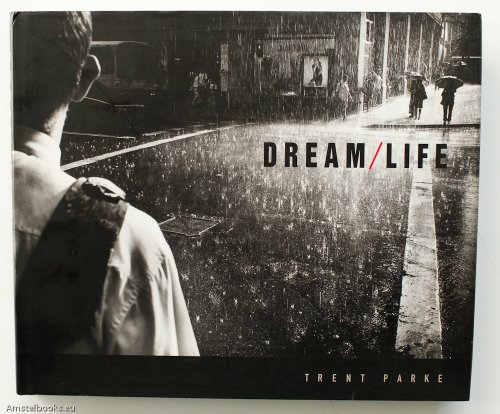 Imagen de archivo de DREAM/LIFE a la venta por Lectioz Books