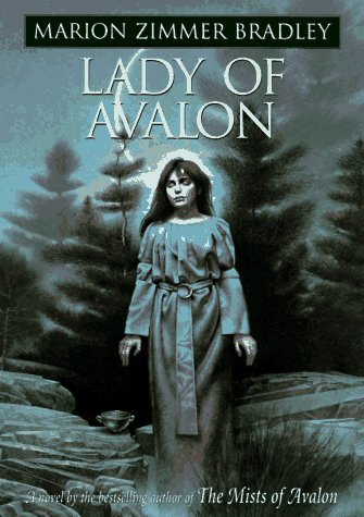 9780670857838: Lady of Avalon