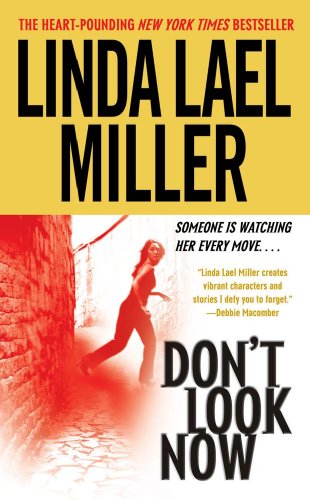 Beispielbild fr Don't Look Now: A Novel zum Verkauf von medimops