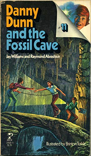 9780671299682: Danny Dunn and the Fossil Cave