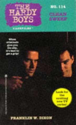 Beispielbild fr CLEAN SWEEP: HARDY BOYS CASEFILES #114 zum Verkauf von Books of the Smoky Mountains