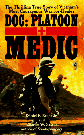 Beispielbild fr DOC: Platoon Medic zum Verkauf von Robinson Street Books, IOBA