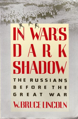 Imagen de archivo de In War's Dark Shadow : The Russians Before The Great War a la venta por Better World Books