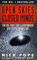 Beispielbild fr Open Skies, Closed Minds: Official Reactions to the UFO Phenomenon zum Verkauf von WorldofBooks