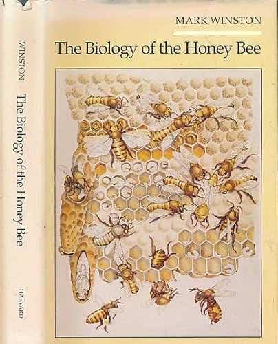 9780674074088: The Biology of the Honeybee